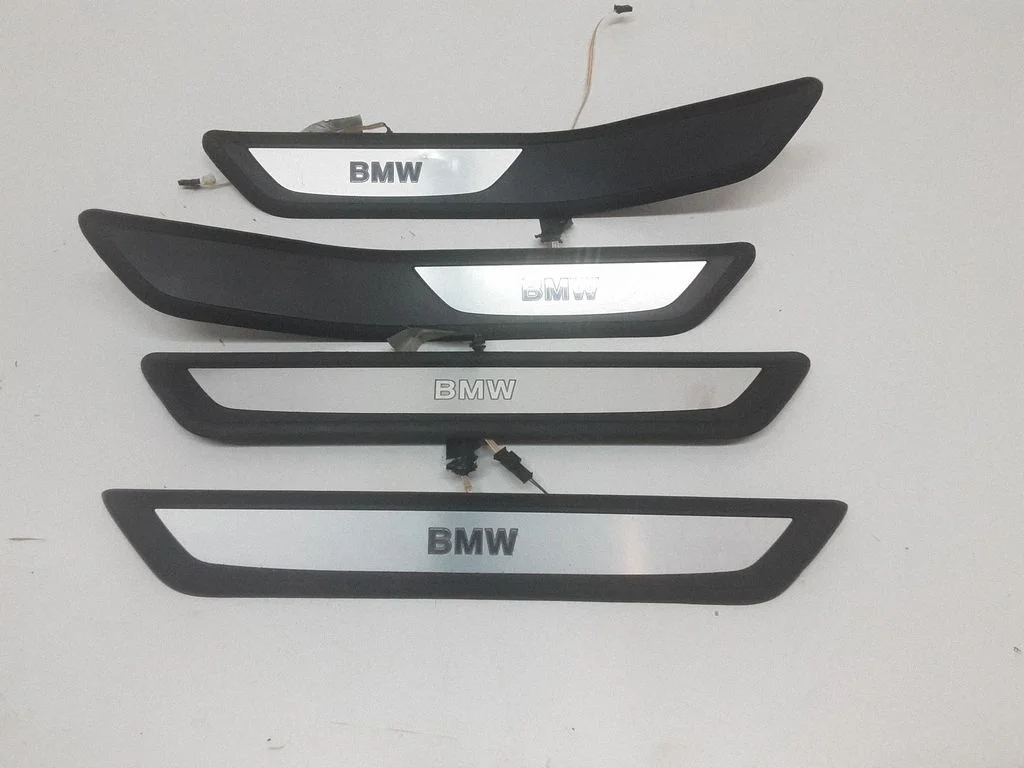 Listwy progowe wewnętrzne (komplet) – BMW Seria 7 F01 F02 F03 F04 (2008-2016)