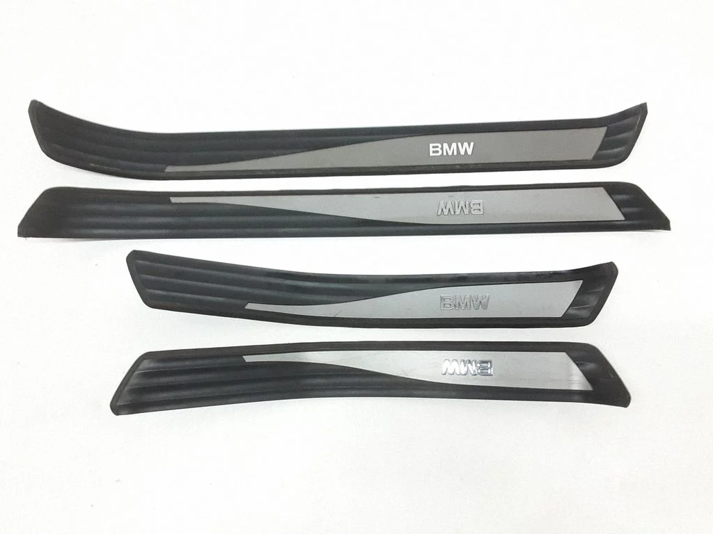 Listwy progowe wewnętrzne (komplet) – BMW Seria 5 E60 E61 (2004-2010)