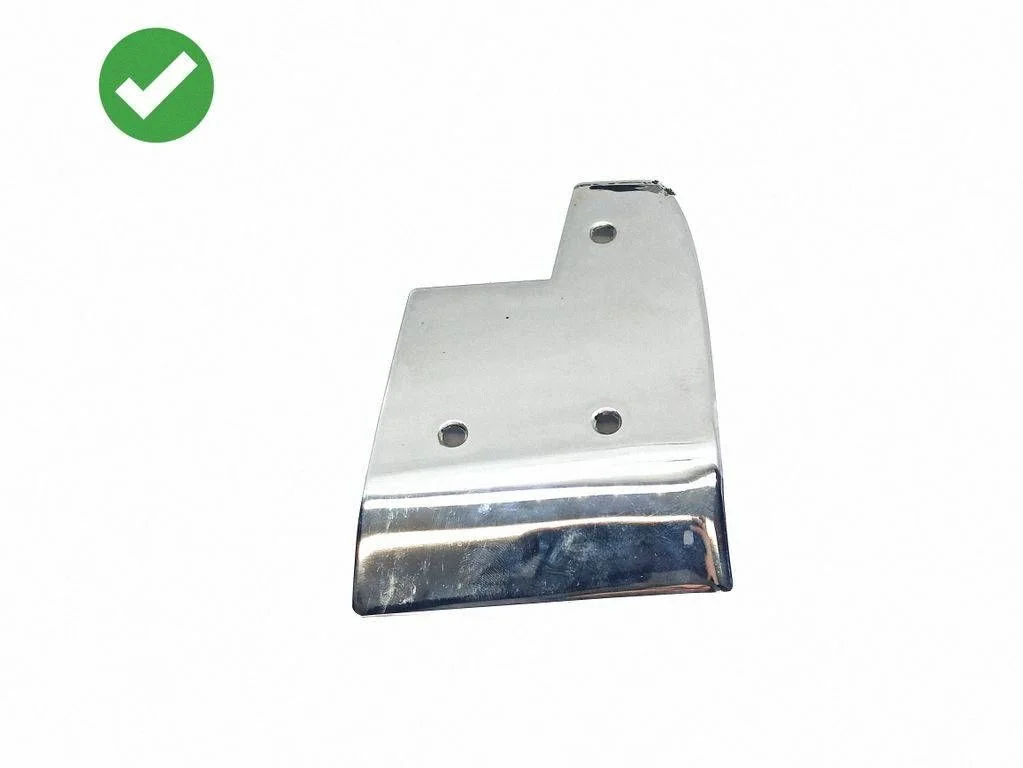 Other front door trim element – front left