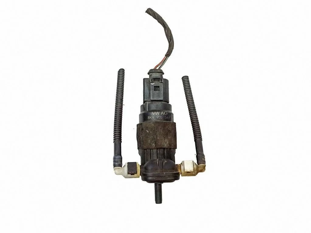 Windscreen/windshield washer pump – Audi A4 Allroad B8 (2008-2016)