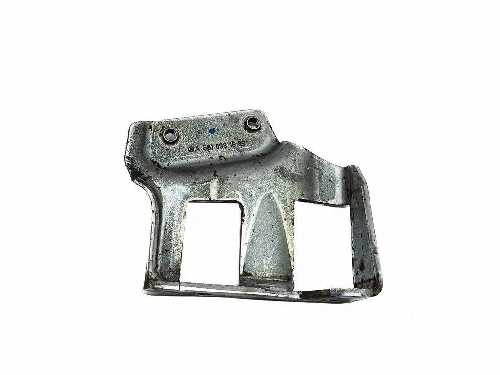 EGR valve cooler bracket – Mercedes-Benz Sprinter W906 (2006-2018)
