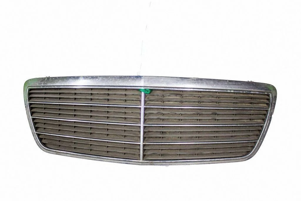 Front grill – Mercedes-Benz E-Class W210 (1995-2002)