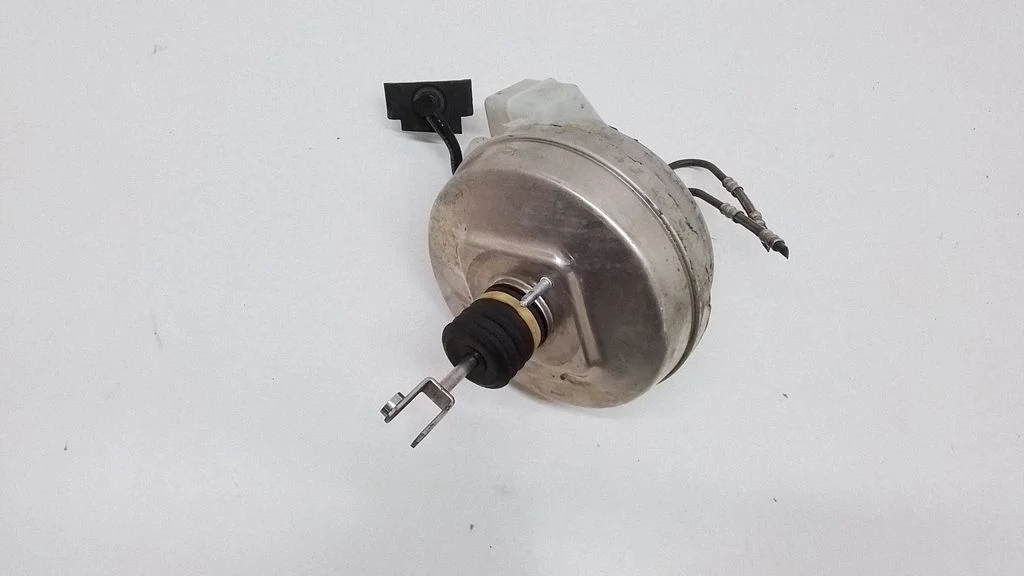 Piduri vaakumvõimendi A2124301430