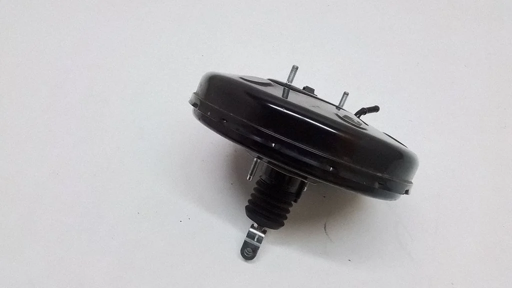 Brake booster – front
