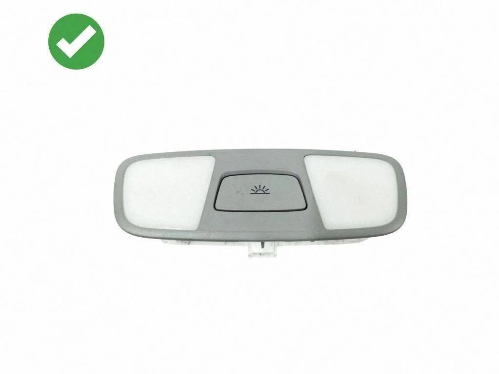 Tagaistmete valgustustuli 8V0947111