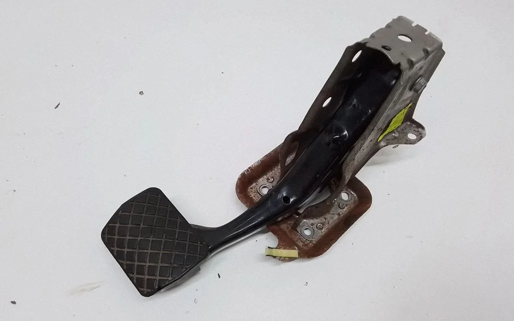 Brake pedal – Volkswagen Passat CC (2008-2016)