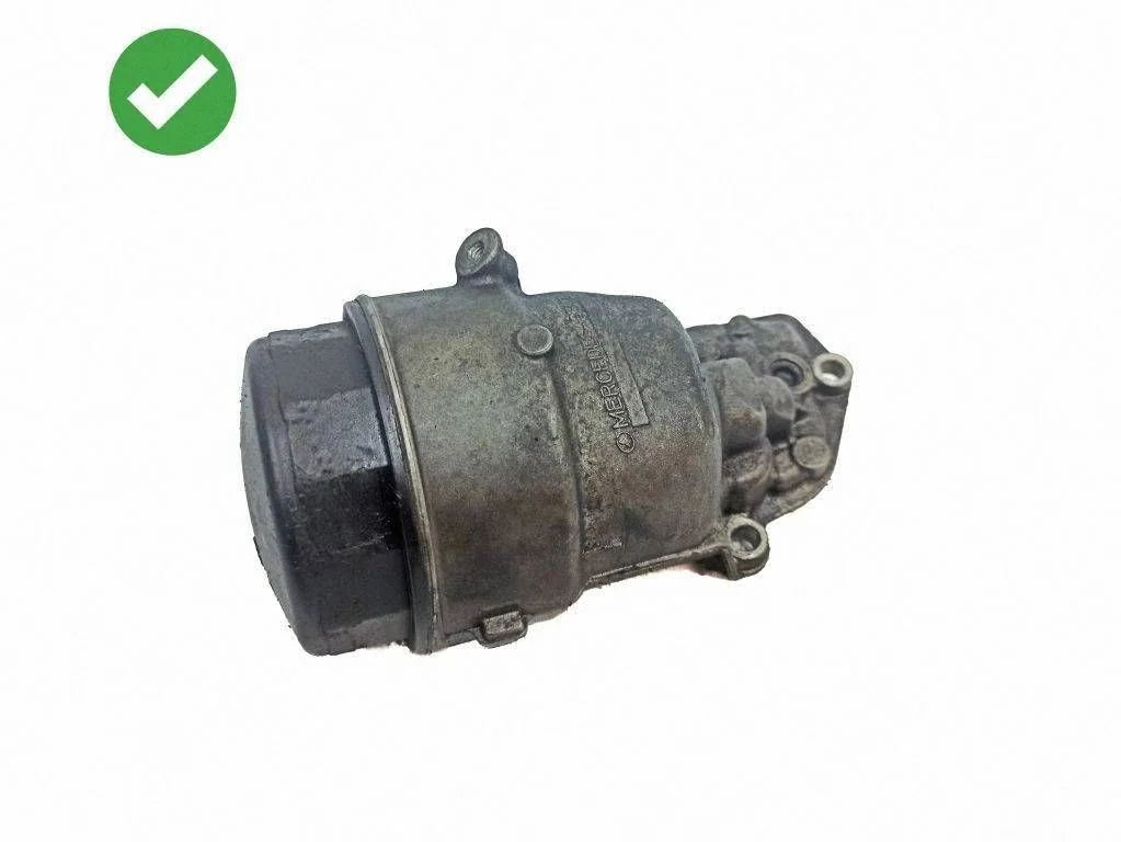 Oil filter mounting bracket A6421840040