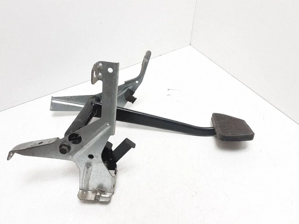 Brake pedal – Volvo XC90 (2014-)