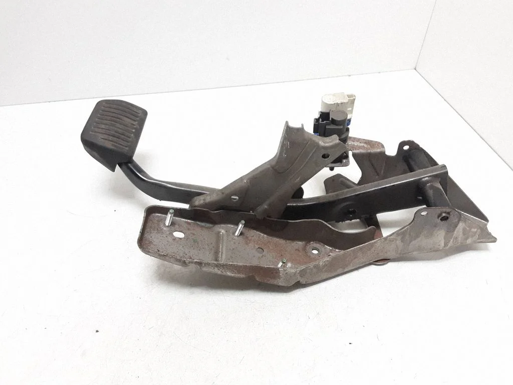 Brake pedal – Volvo XC60 (2014-2016)