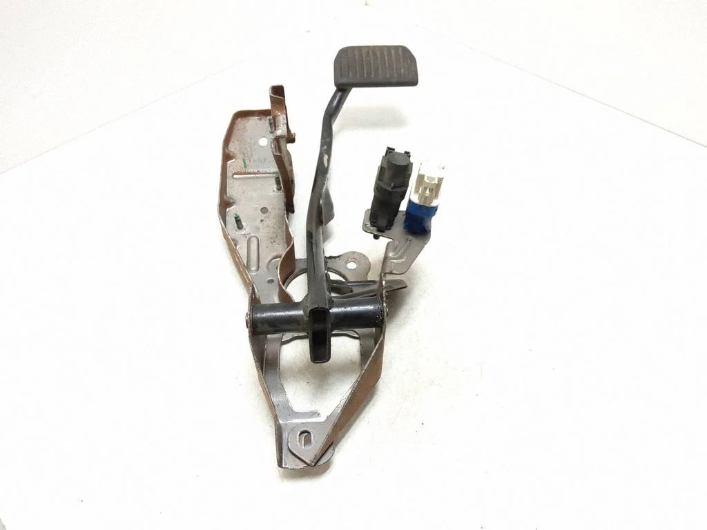 Brake pedal – Volvo XC60 (2009-2013)
