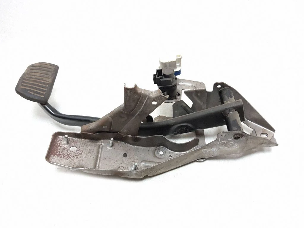 Brake pedal – Volvo XC60 (2009-2013)