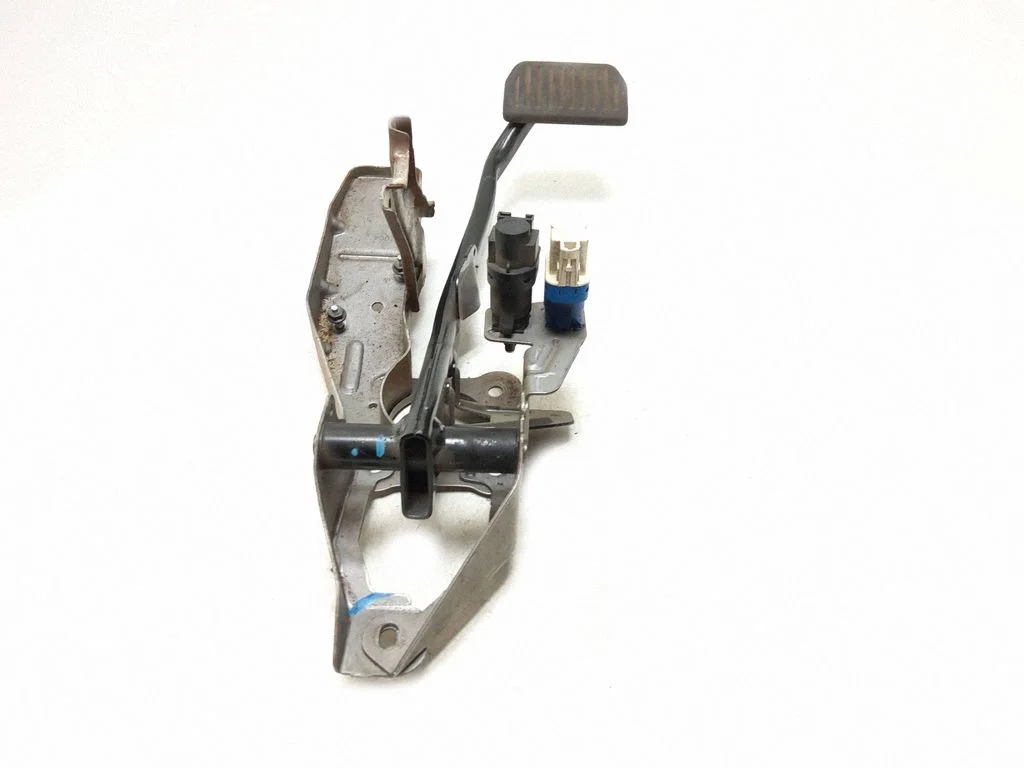 Brake pedal – Volvo XC60 (2009-2013)