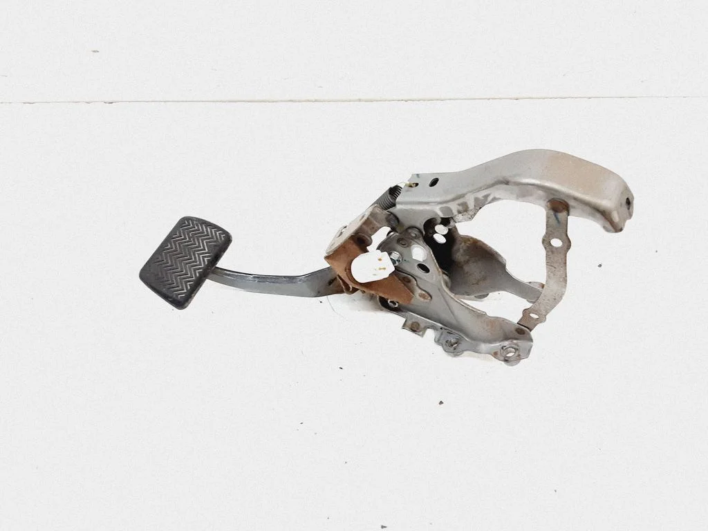 Piduripedaal – Toyota RAV 4 (XA40) (2012-2018)