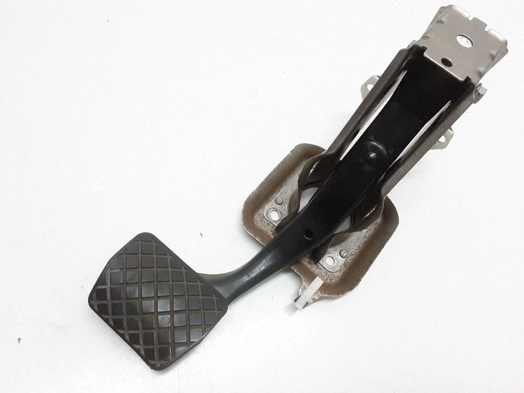 Brake pedal – Volkswagen Passat CC (2008-2016)