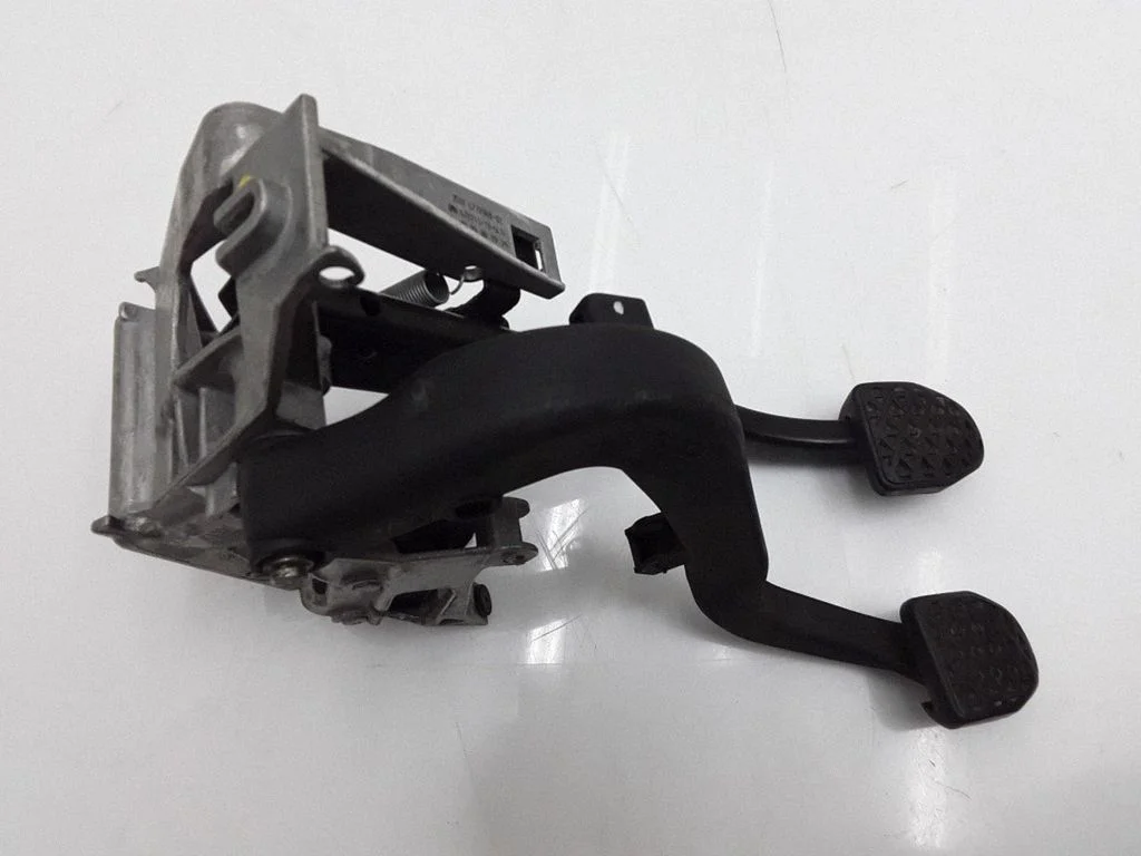 Piduripedaal – BMW 3-seeria E90 E91 (2005-2012)