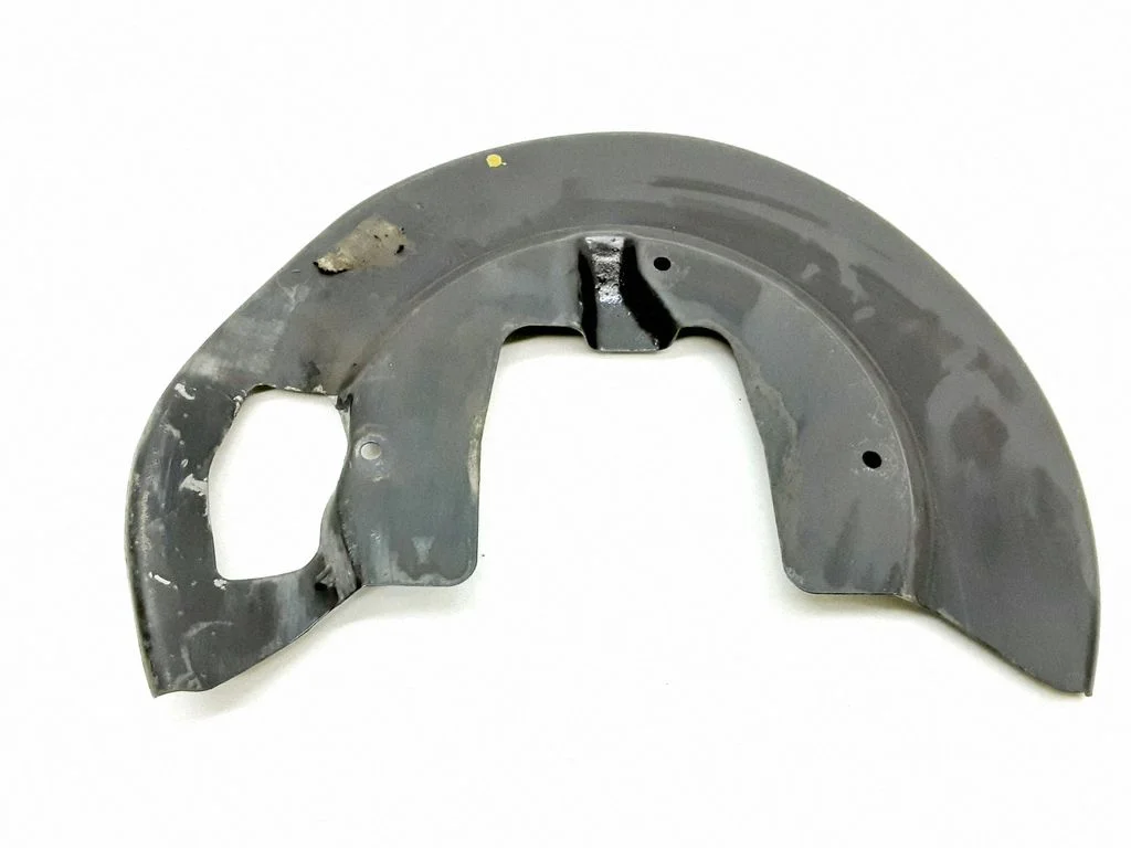 Osłona tarczy hamulcowej przednia – Dodge Grand Caravan (2008-2020)