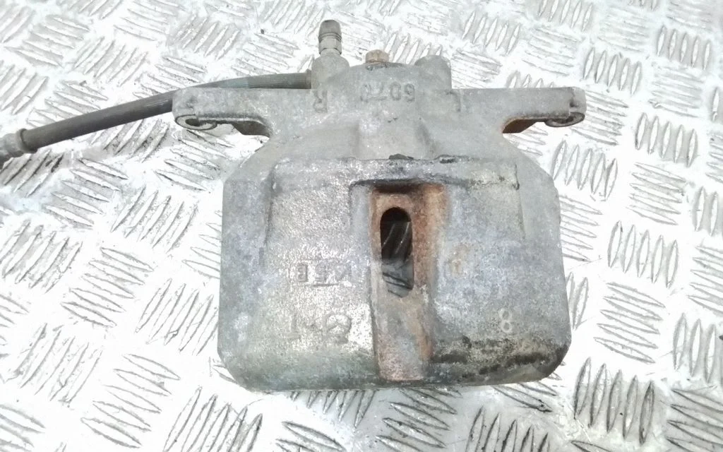 Front brake caliper 6070
