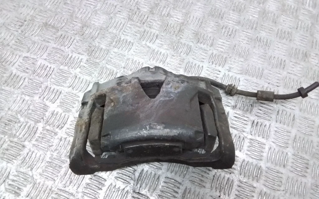 Front brake caliper – front left