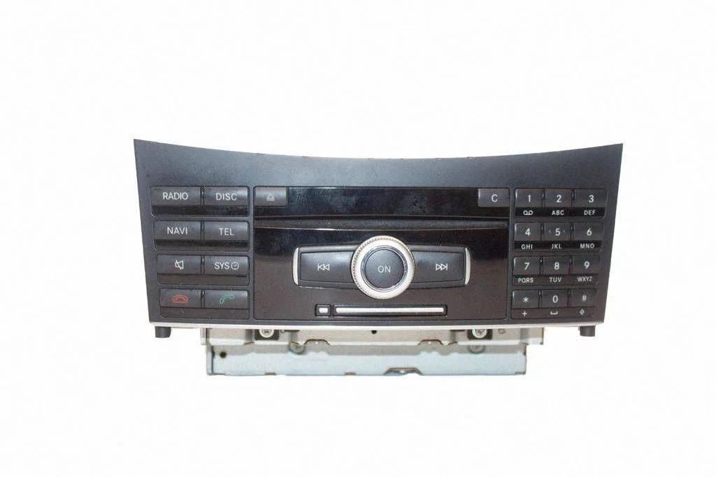 Radio/CD/DVD/GPS head unit – Mercedes-Benz E-Class W212 (2009-2016)