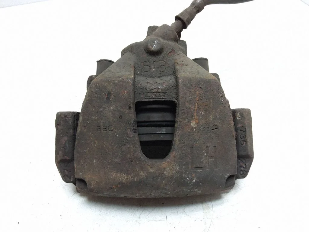 Front brake caliper – left