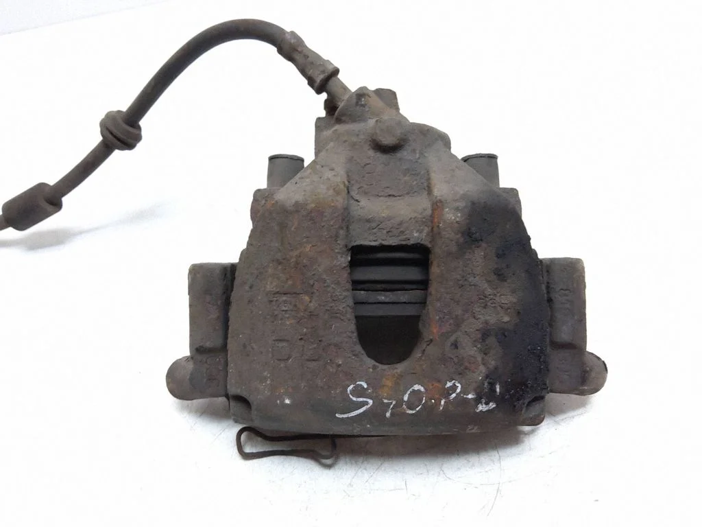 Front brake caliper – right