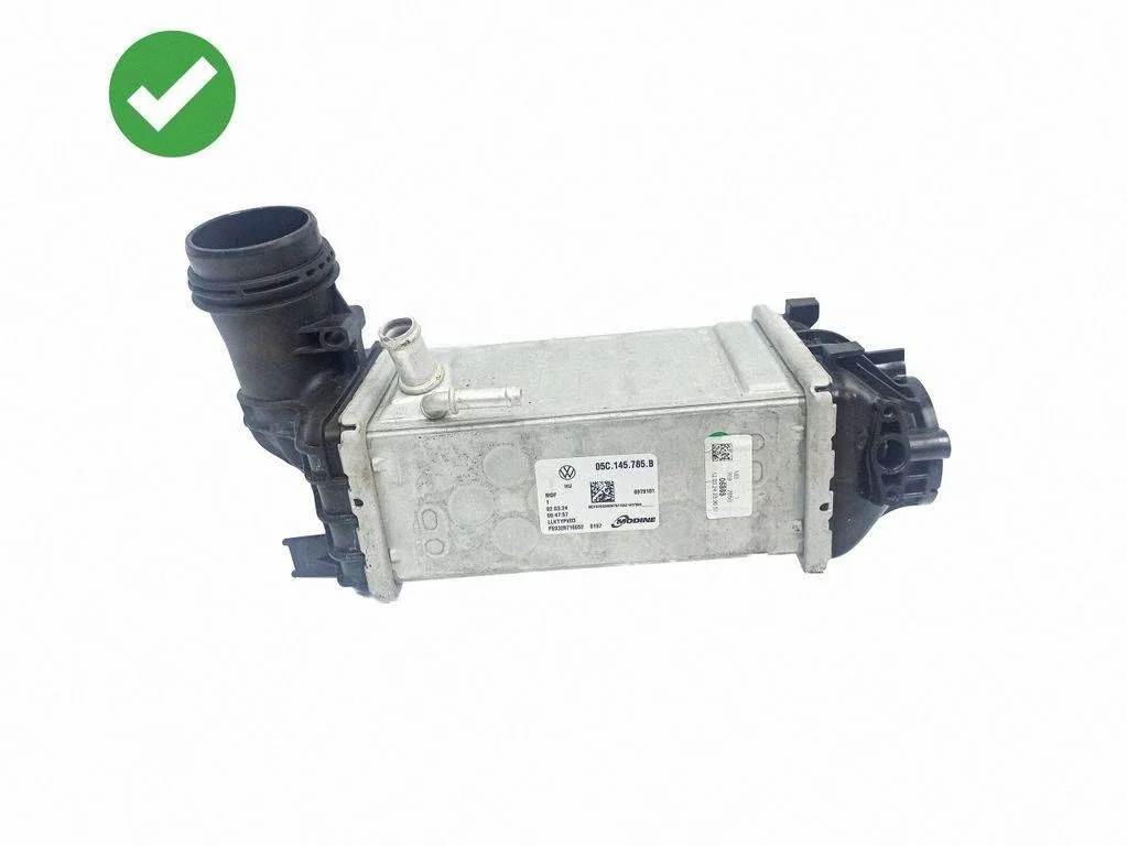 Vahejahuti radiaator 05C145785B