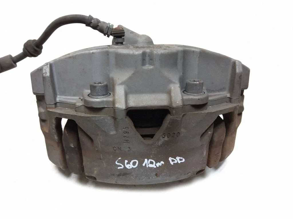 Front brake caliper – right