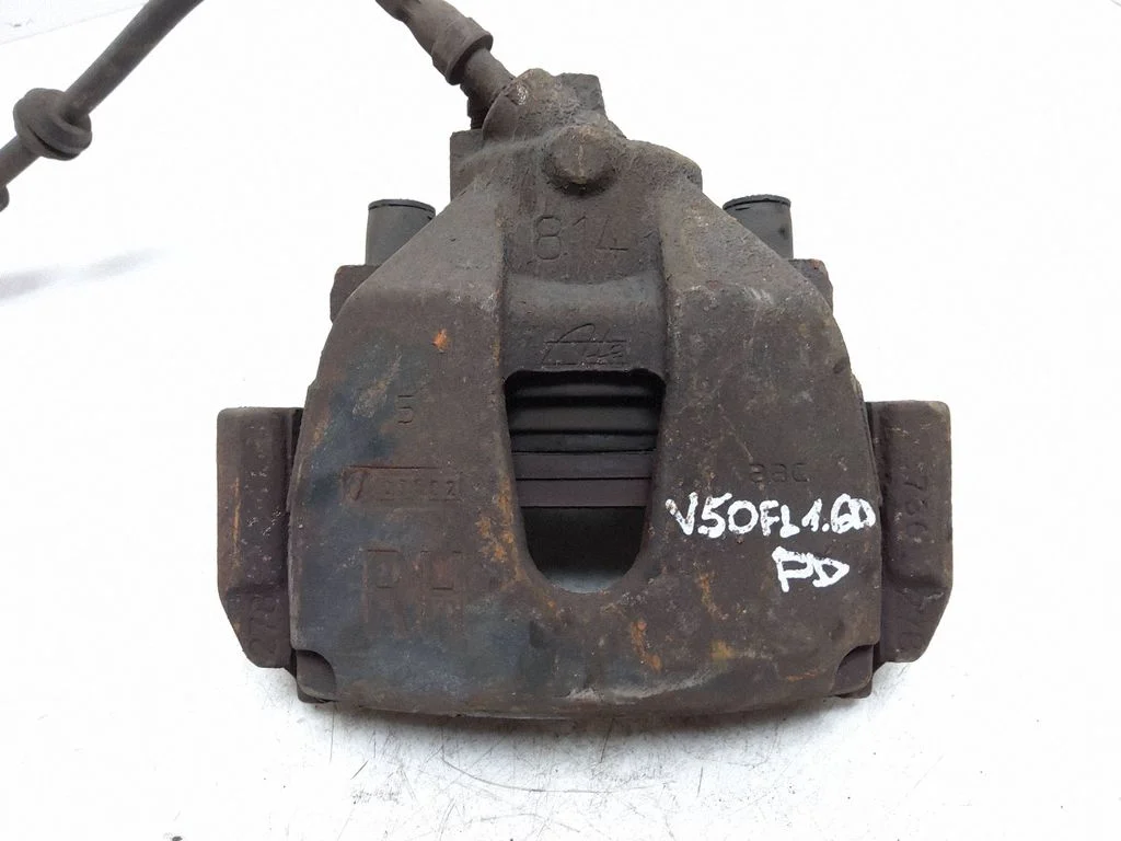 Front brake caliper – right
