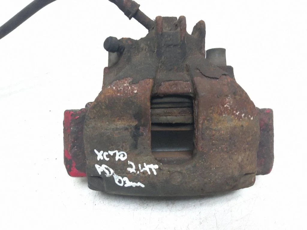 Front brake caliper – Volvo XC70 (2001-2004)