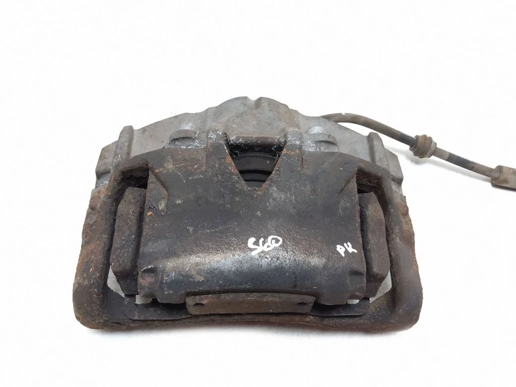 Front brake caliper – left