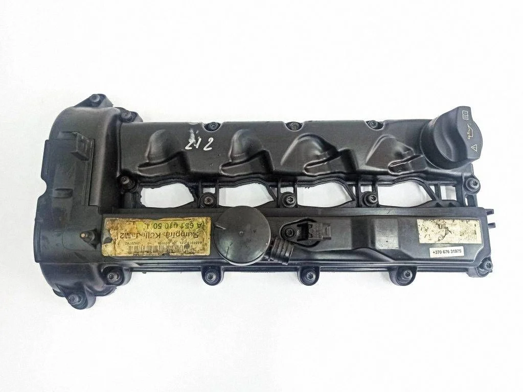 Rocker cam cover – Mercedes-Benz E-Class W212 (2009-2016)