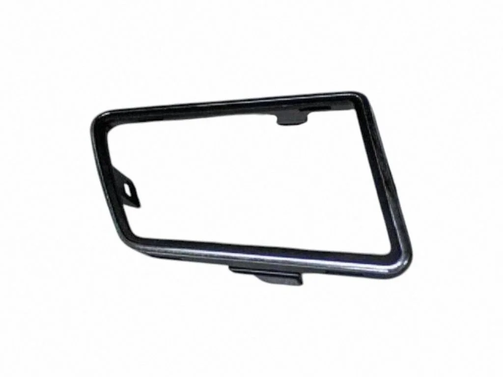 Muu eesmise ukse viimistluse osa – Mercedes-Benz E-klass W212 (2009-2016)
