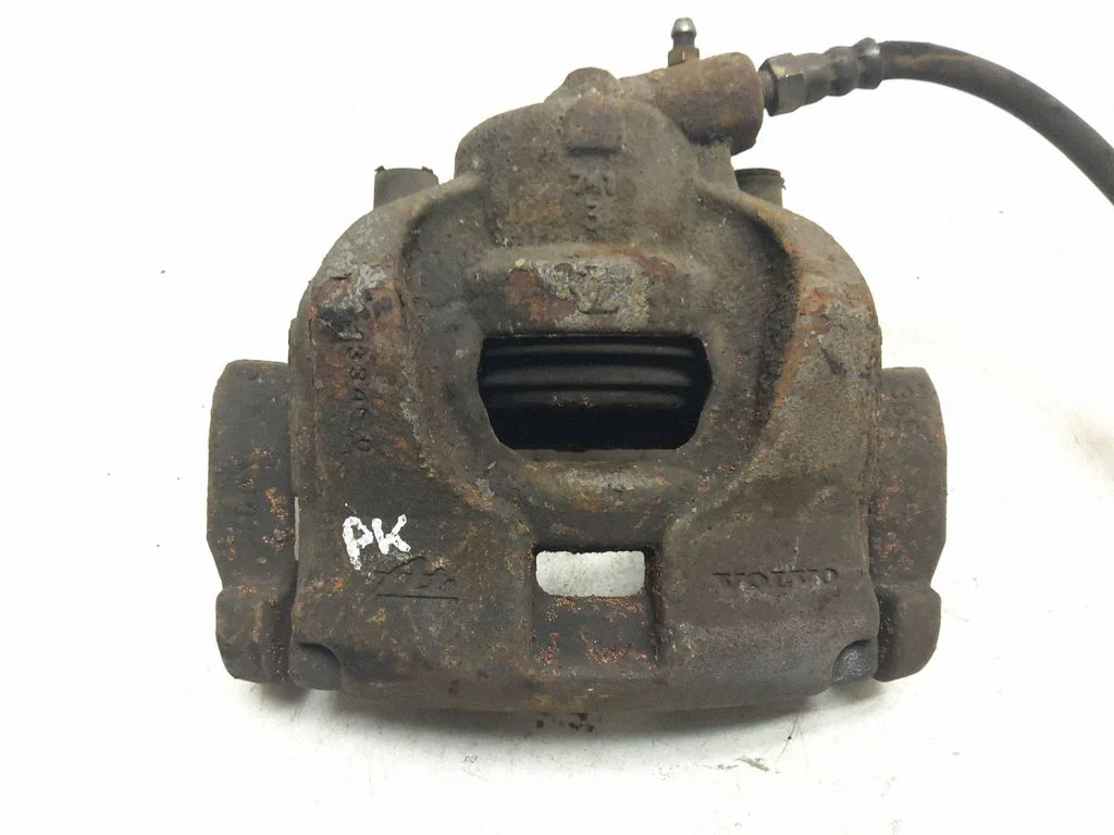 Front brake caliper – left