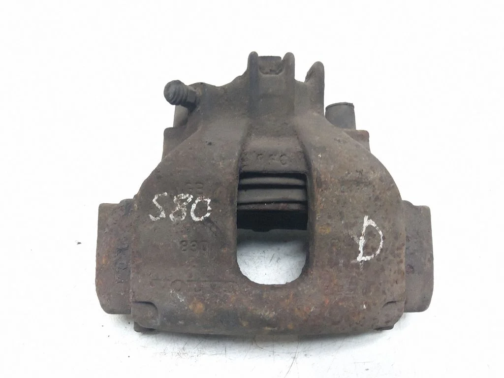 Front brake caliper – right