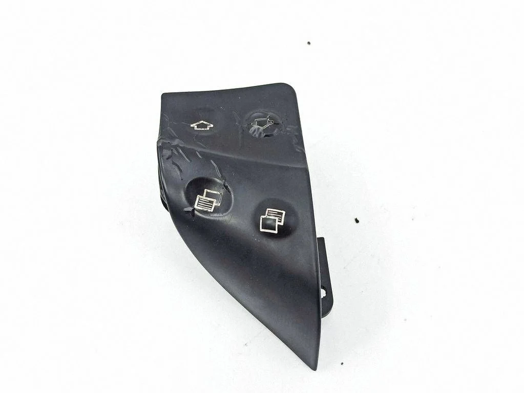 Steering wheel buttons/switches A2038211079