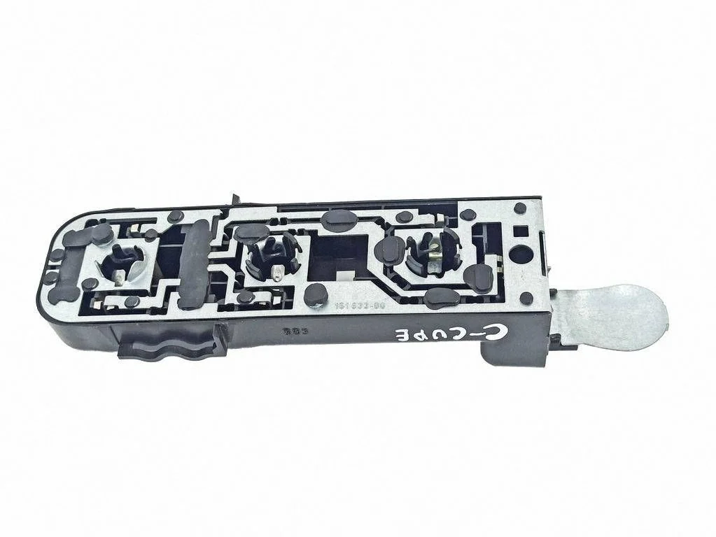 Pokrywa oprawki lampy tylnej – Mercedes-Benz Klasa C W203 (2000-2007)