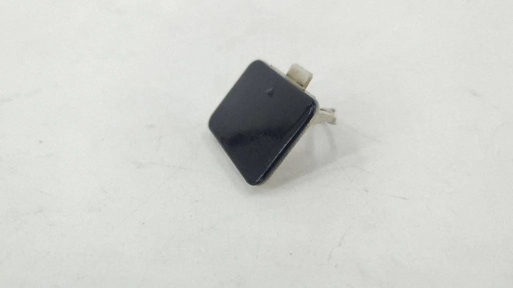 Rear bumper row hook cap/cover – Mercedes-Benz C-Class W203 (2000-2007)