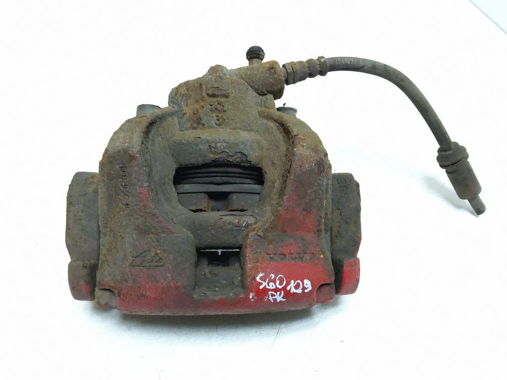 Front brake caliper – left