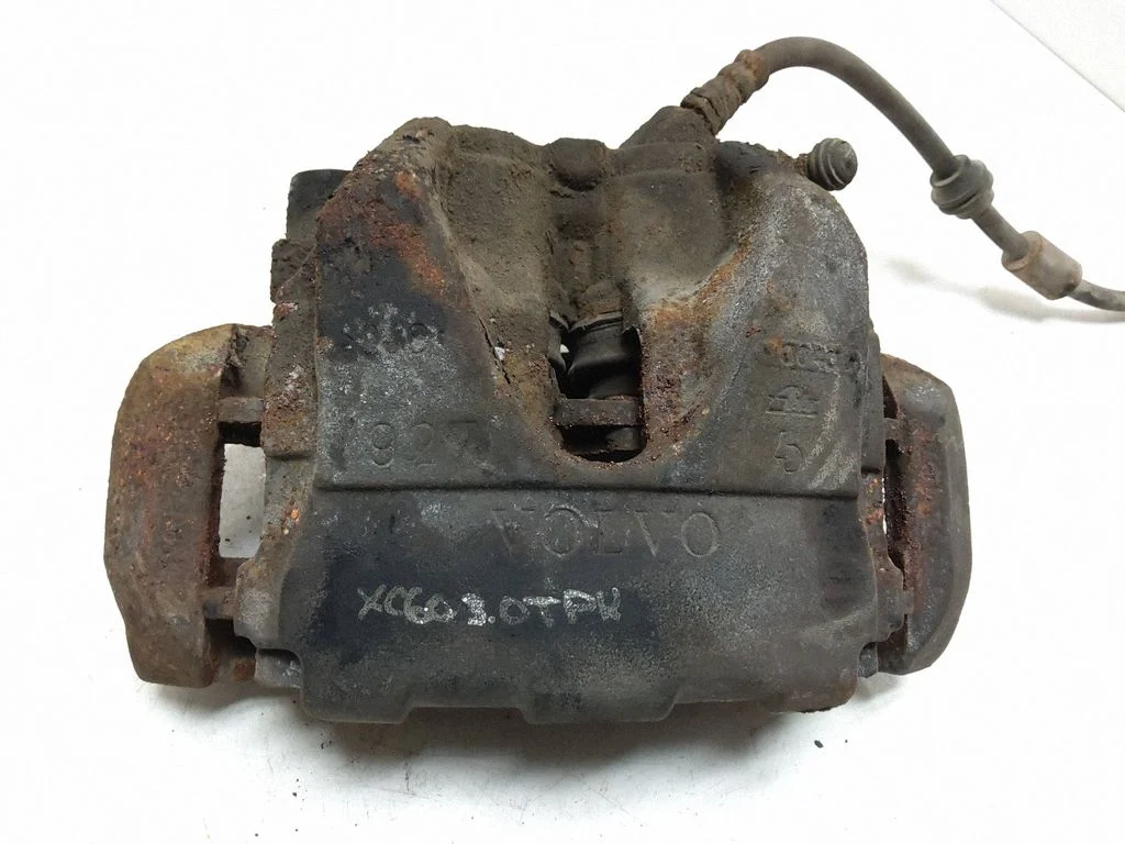 Front brake caliper – left