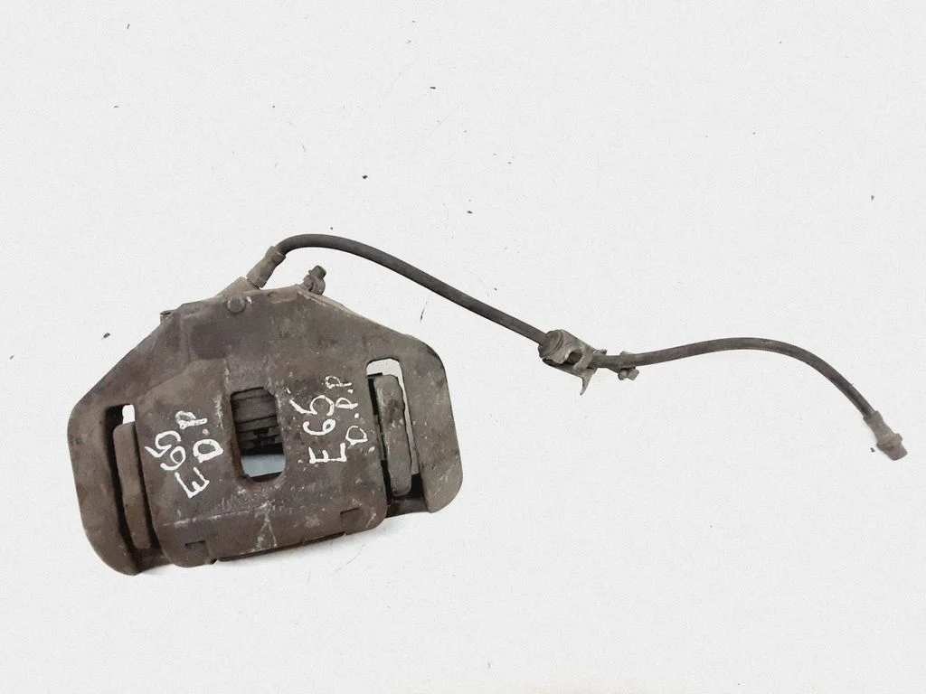 Front brake caliper – right