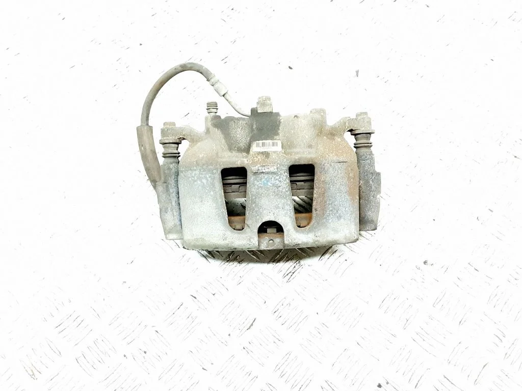 Front brake caliper – front right