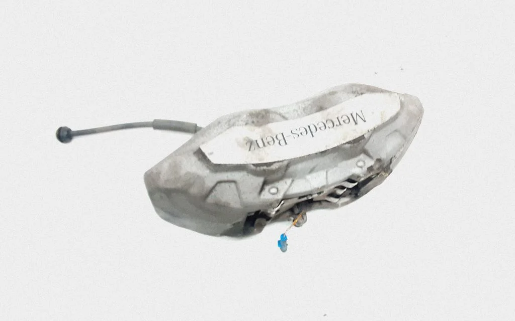 Front brake caliper – front right