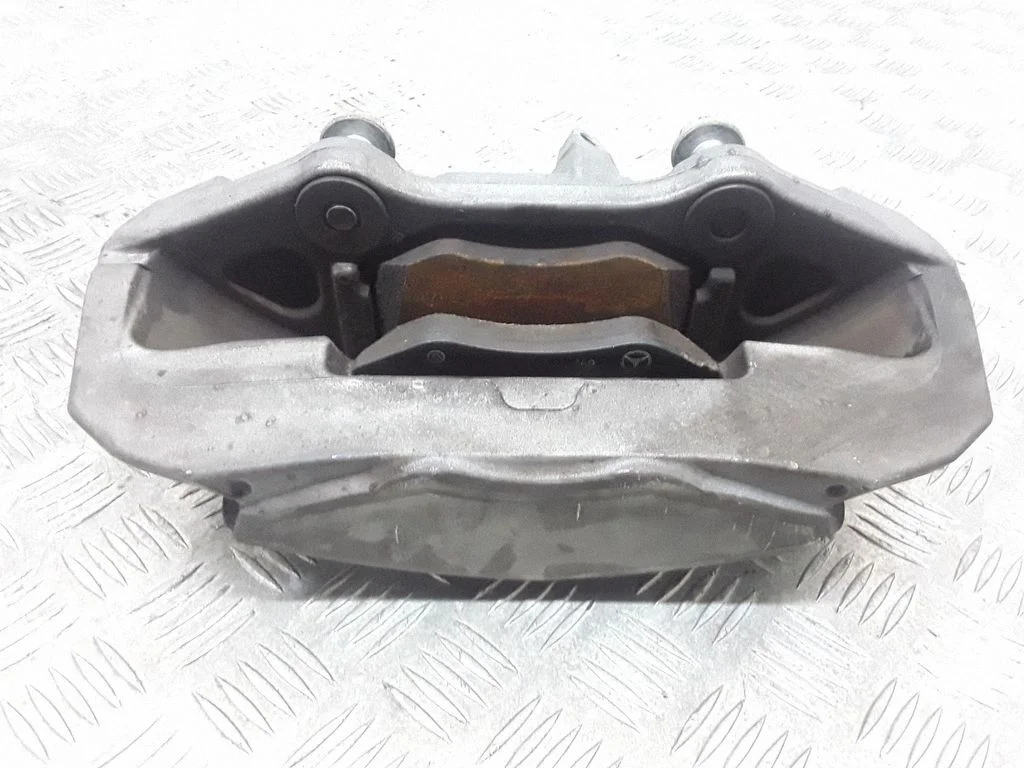 Front brake caliper – front left