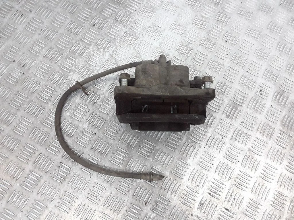 Zacisk hamulcowy przedni – Subaru Outback (2009-2014)
