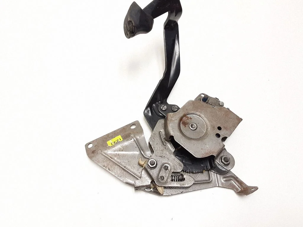 Handbrake/parking brake lever assembly – Volvo XC90 (2007-2014)