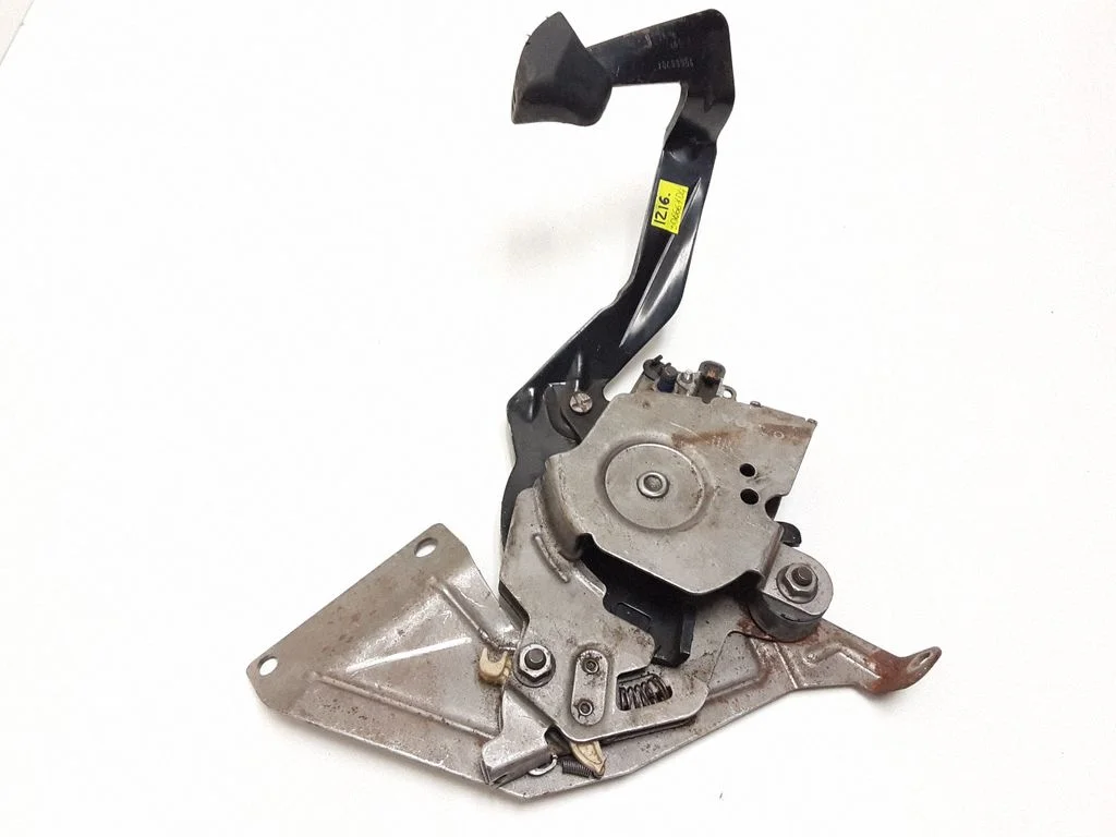 Handbrake/parking brake lever assembly – Volvo XC90 (2003-2006)