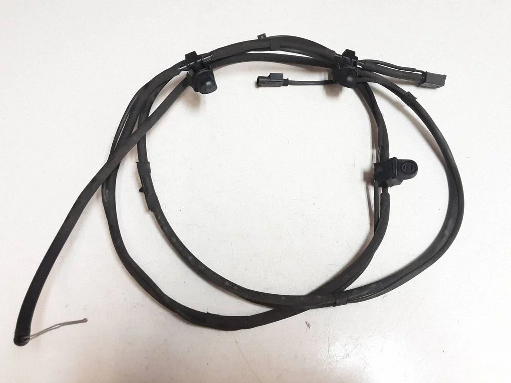Windshield washer spray nozzle – Mercedes-Benz E-Class W212 (2009-2016)