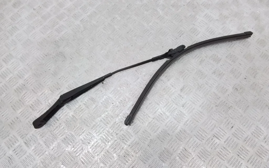 Windshield/front glass wiper blade – Porsche Cayenne (92A) (2010-2017)