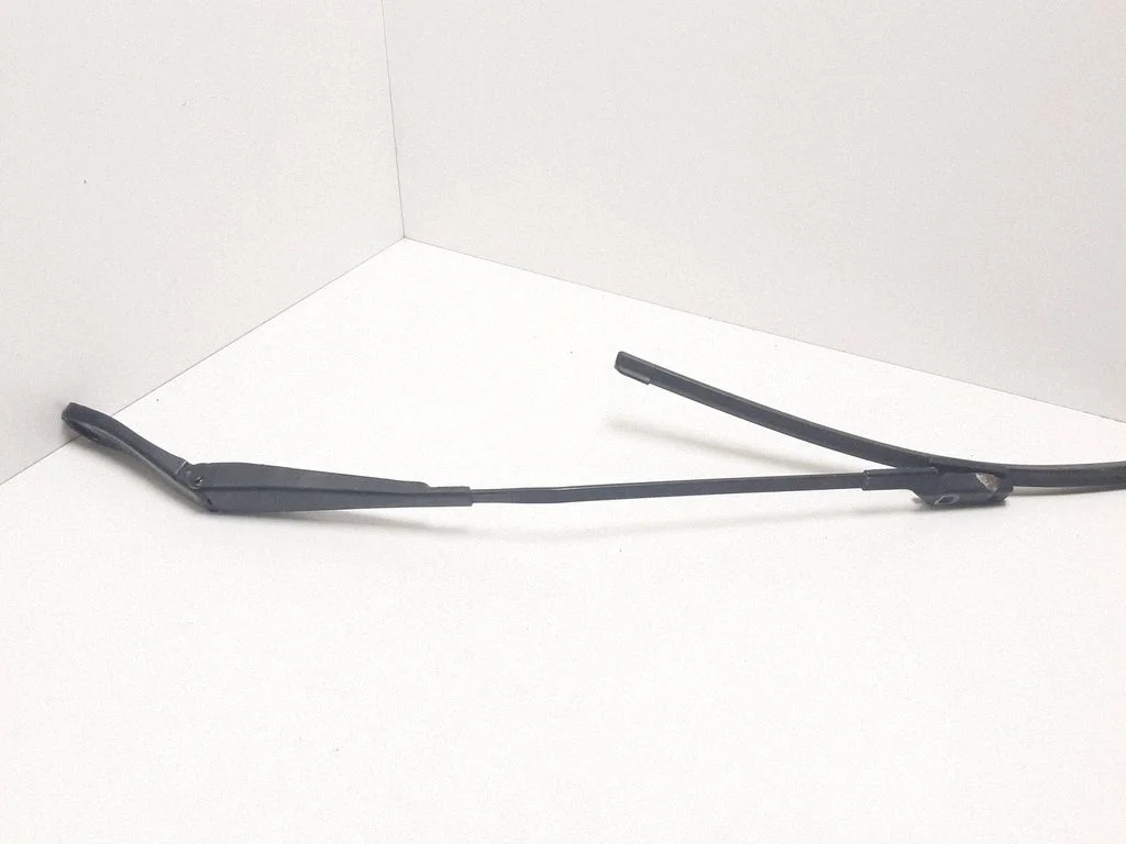 Windshield/front glass wiper blade 30796036