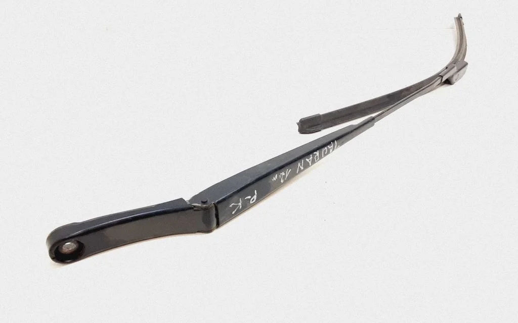 Windshield/front glass wiper blade 2K1955409B
